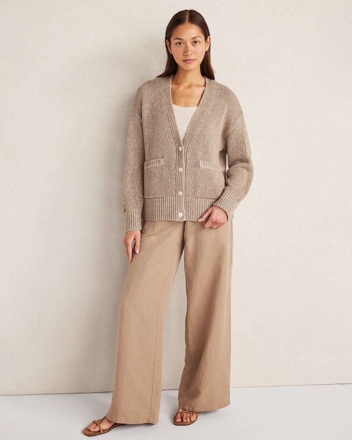 ORGANIC COTTON LINEN PLAITED V-NECK CARDIGAN