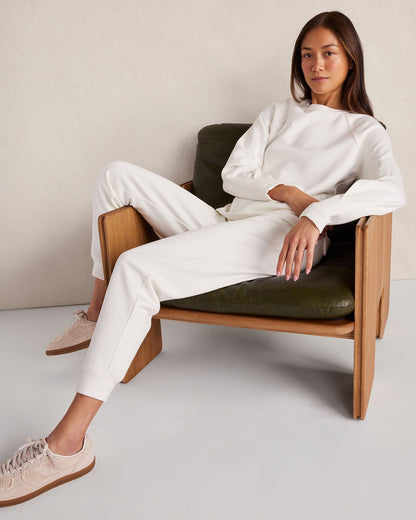 SOFT-BRUSHED FLEECE PLEATED CREWNECK