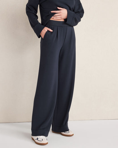 SOFT KNIT WIDE LEG PLEATED PANTS