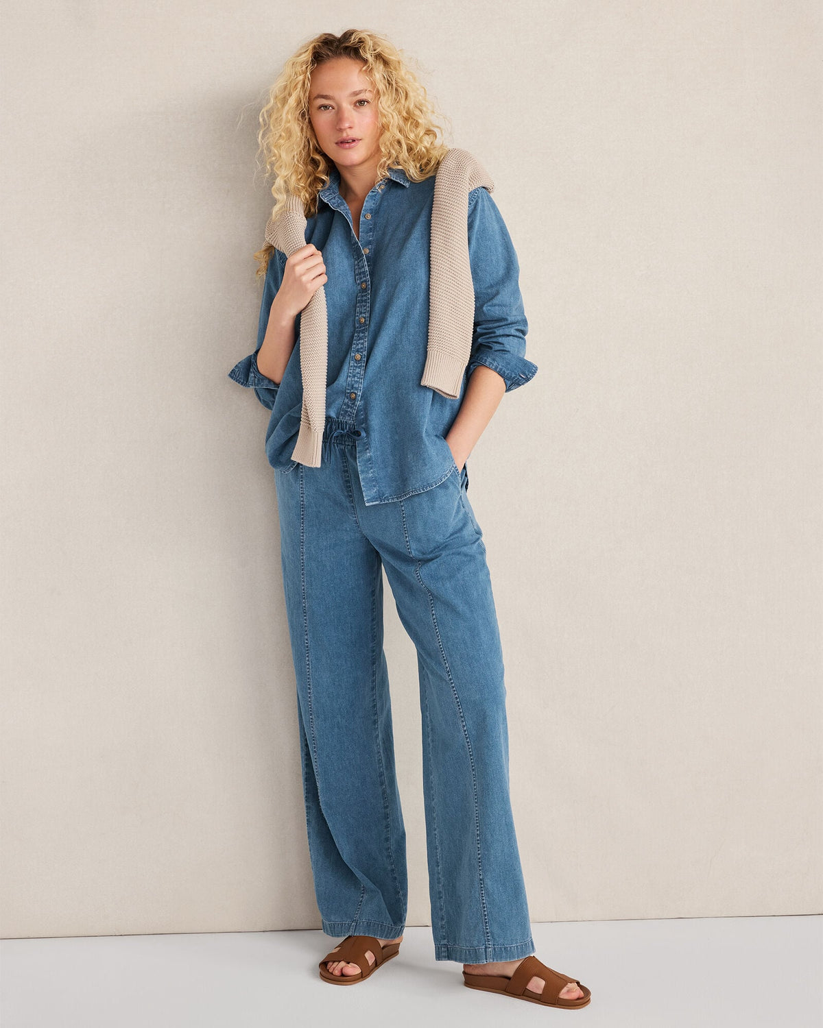 THE DAILY SHIRT IN ORGANIC COTTON DENIM