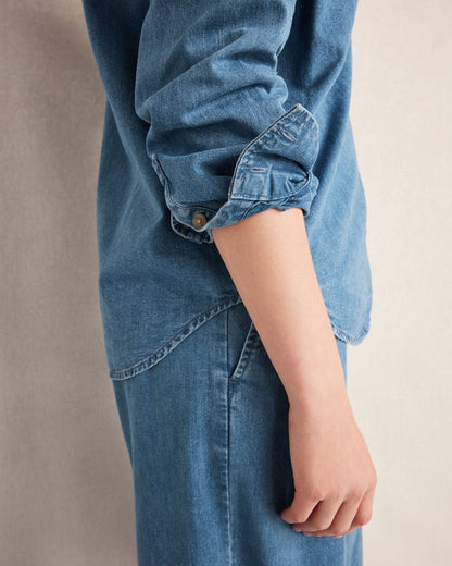 THE DAILY SHIRT IN ORGANIC COTTON DENIM
