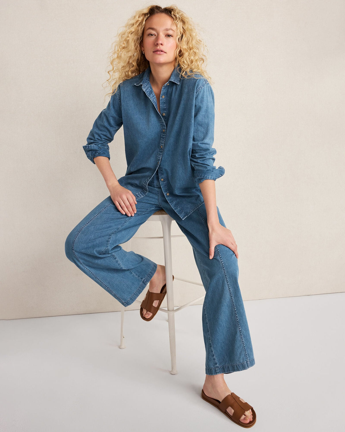 THE DAILY SHIRT IN ORGANIC COTTON DENIM